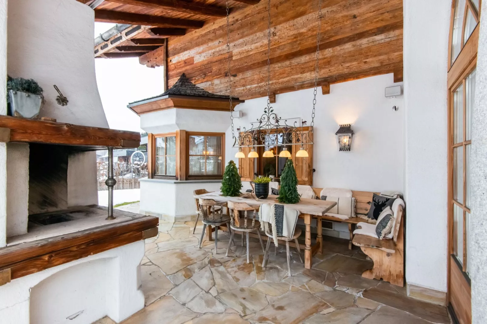 Luxury-Chalet in St Johann in Tirol-Eetkamer