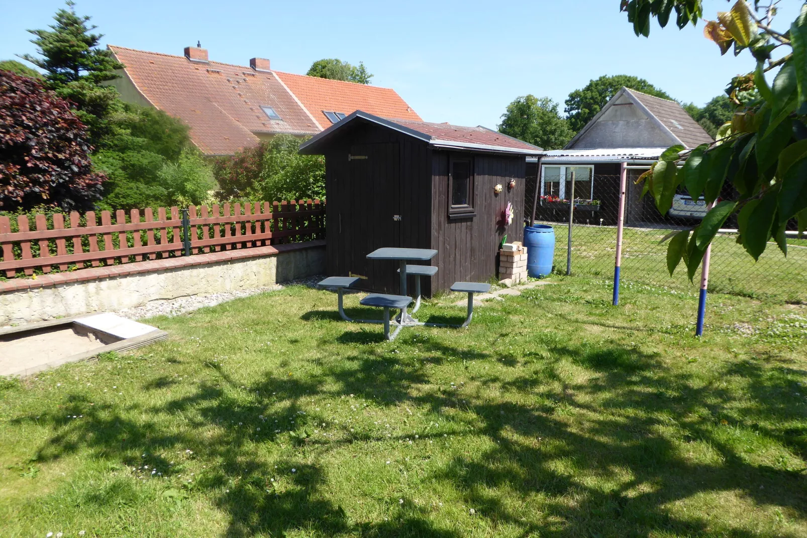 Kleintierbauernhof mit Gartenterrasse-Uitzicht zomer