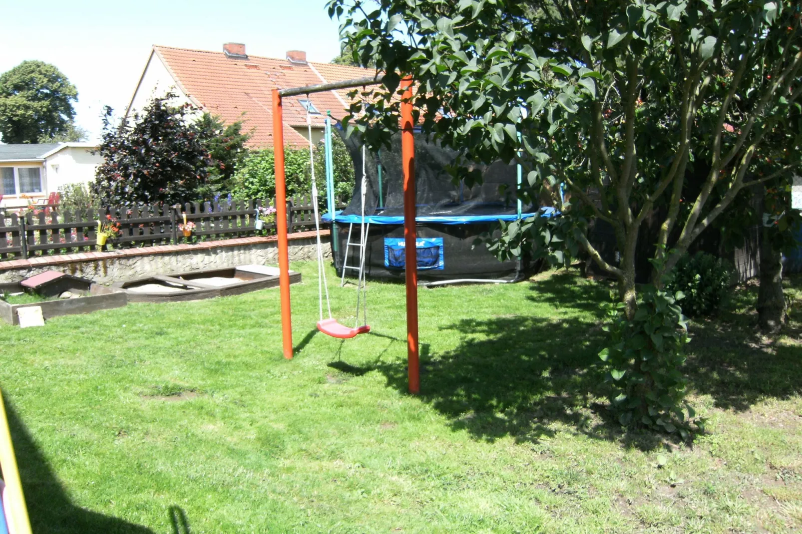 Ferienwohnung mit Fernblick-Terrasse-Tuinen zomer