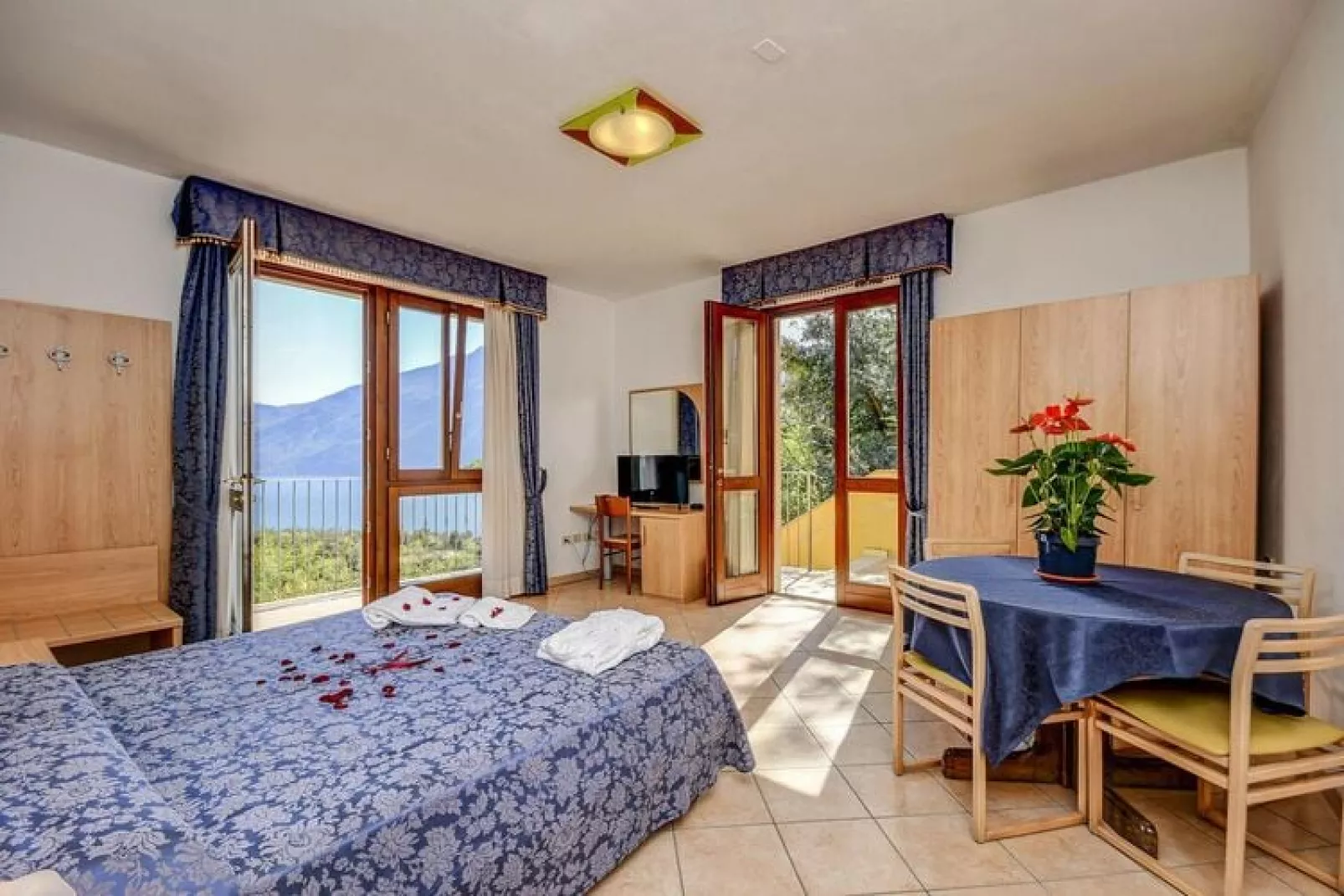 Residence Oasi, Limone sul Garda-bilo-Slaapkamer