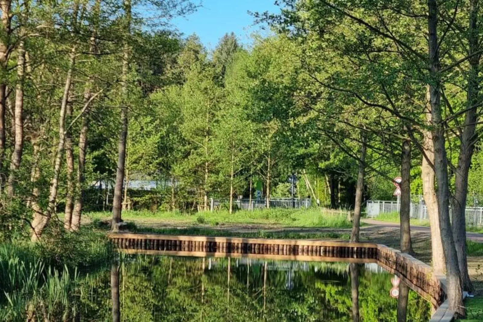 Reihenbungalow Nr 5 Belegung 1-2 Personen-Gebieden zomer 1km