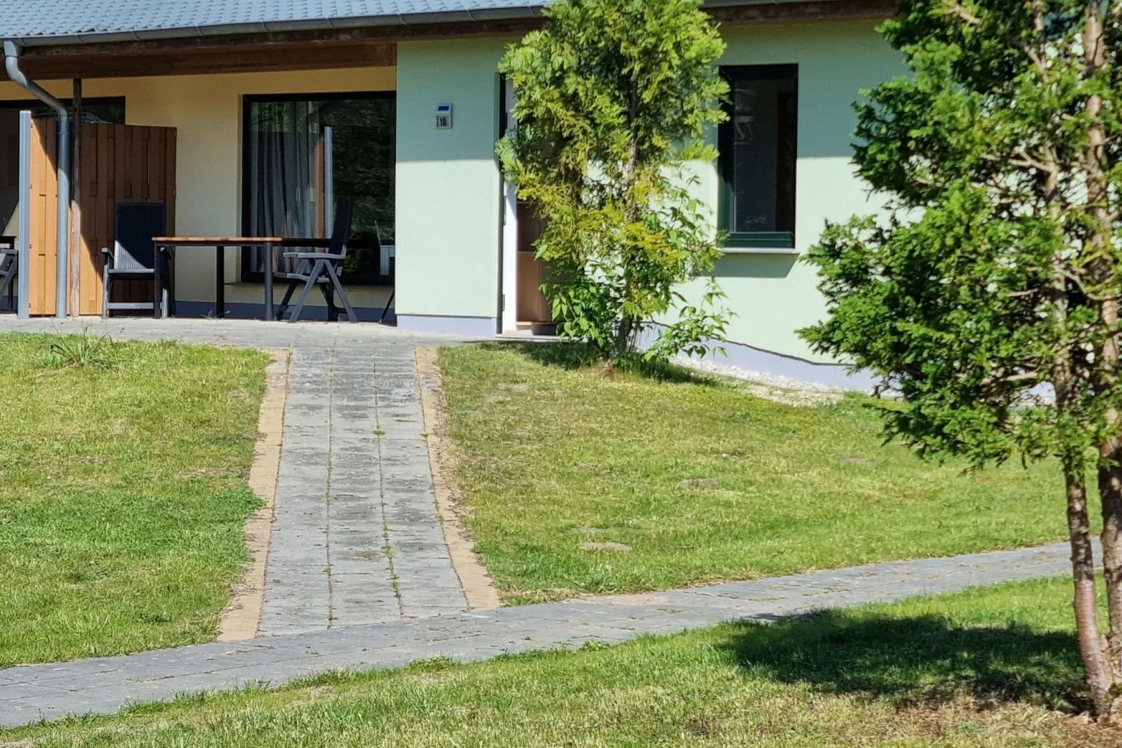 Reihenbungalow Nr 11 / Belegung 1-2 Personen-Buitenkant zomer