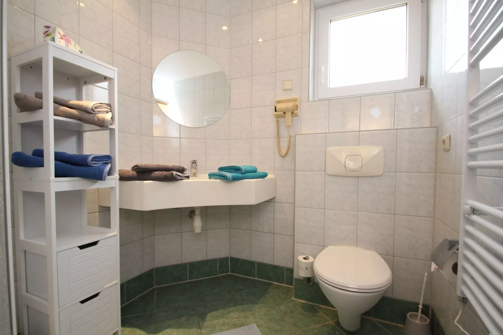 Reihenbungalow Nr 11 / Belegung 1-2 Personen-Badkamer