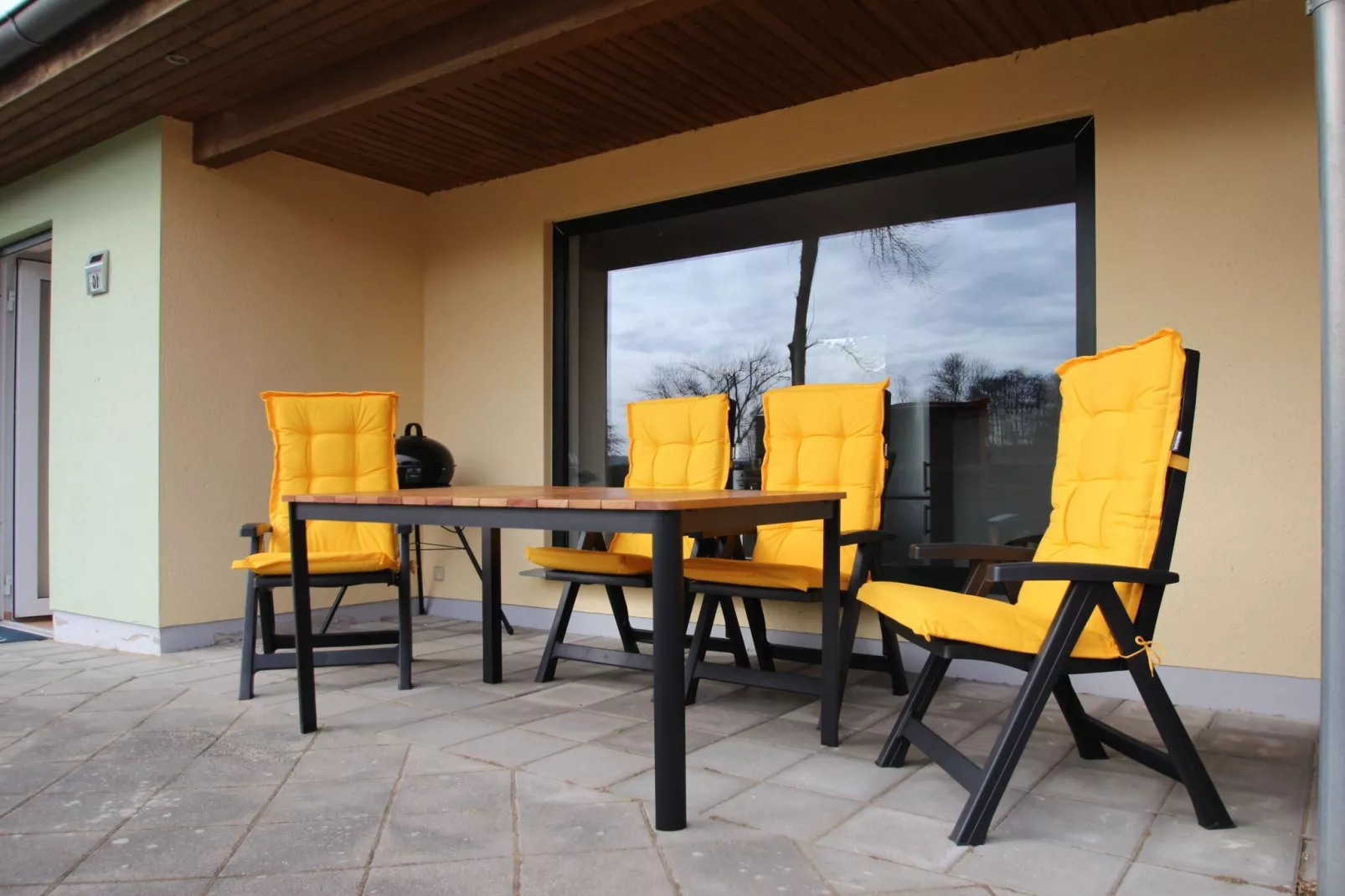 Reihenbungalow Nr 11 / Belegung 1-2 Personen-Terrasbalkon