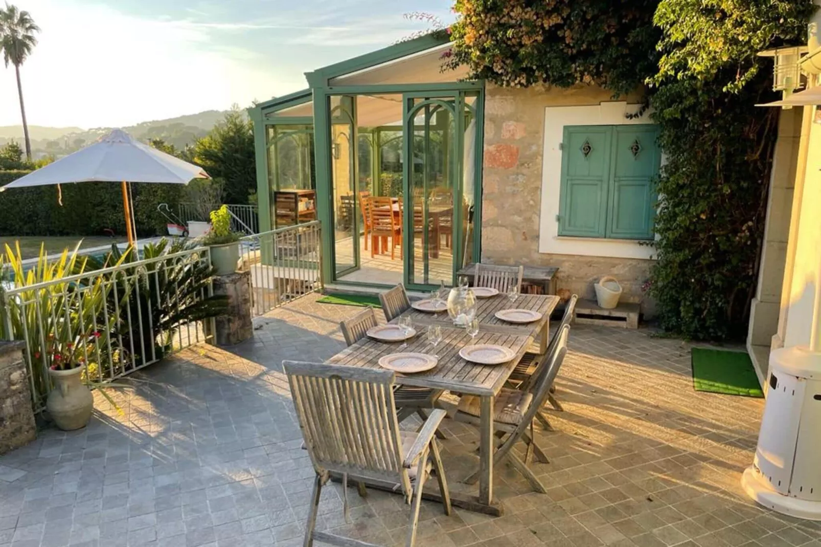 Ferienhaus Mougin-Tuinen zomer