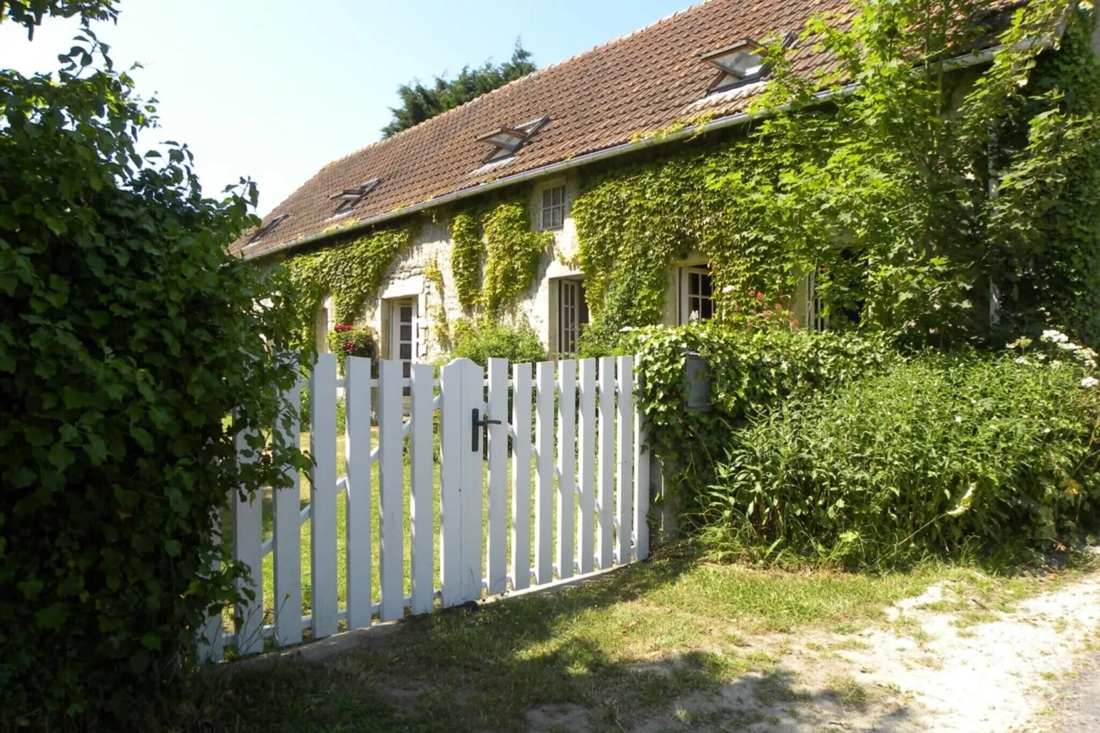 MAISON VIROLE-Hal-ontvangst