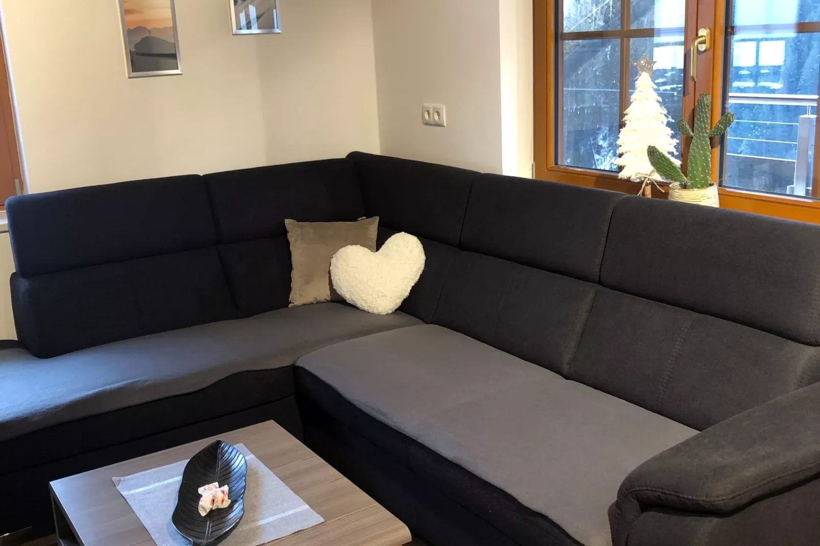 Bergappartement Schernthaner Tobadill-Woonkamer