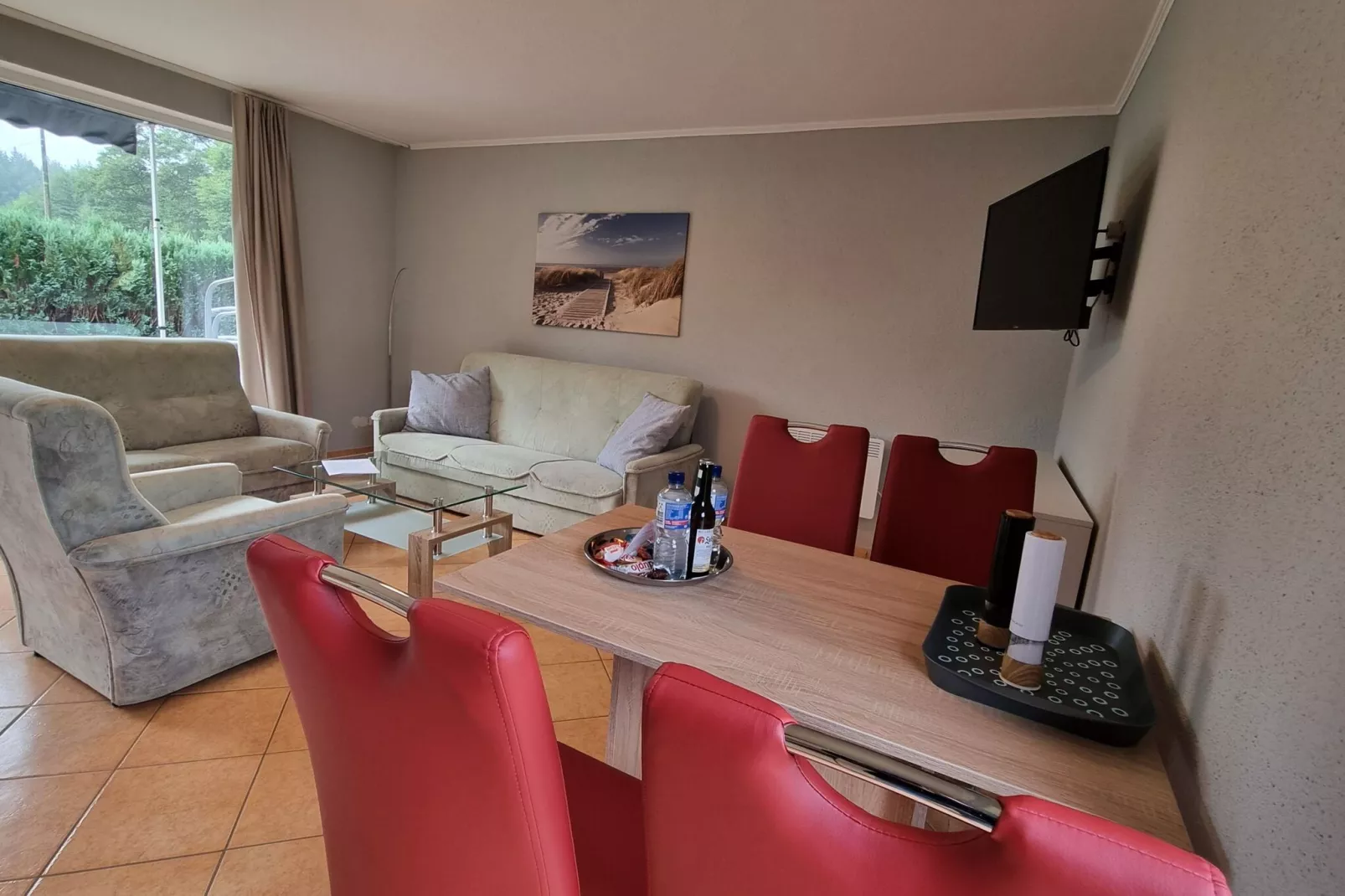 Reihenbungalow Nr 5 / Belegung 4 Personen-Eetkamer