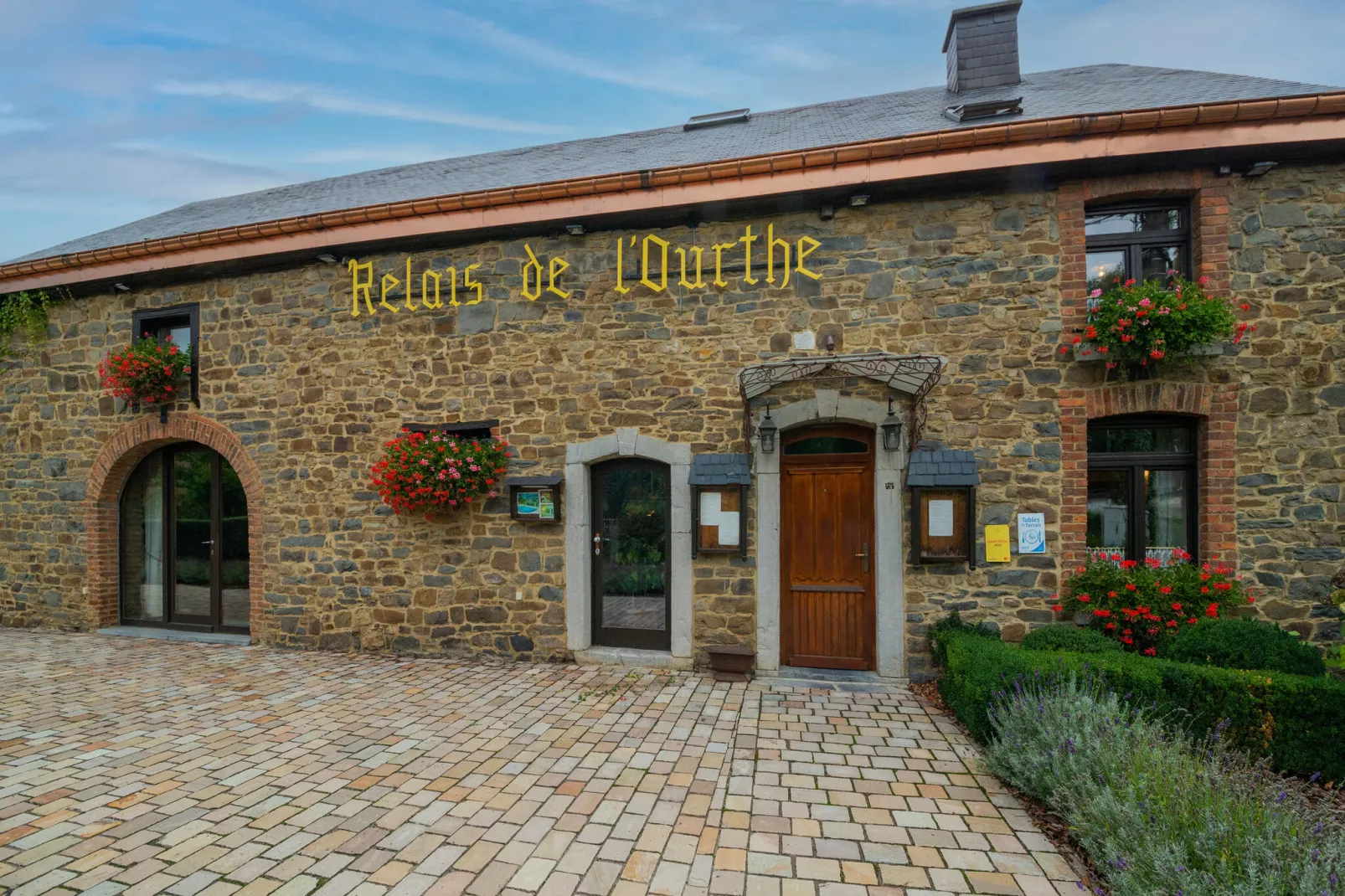 Relais de l' Ourthe 12 pers-Buitenkant zomer