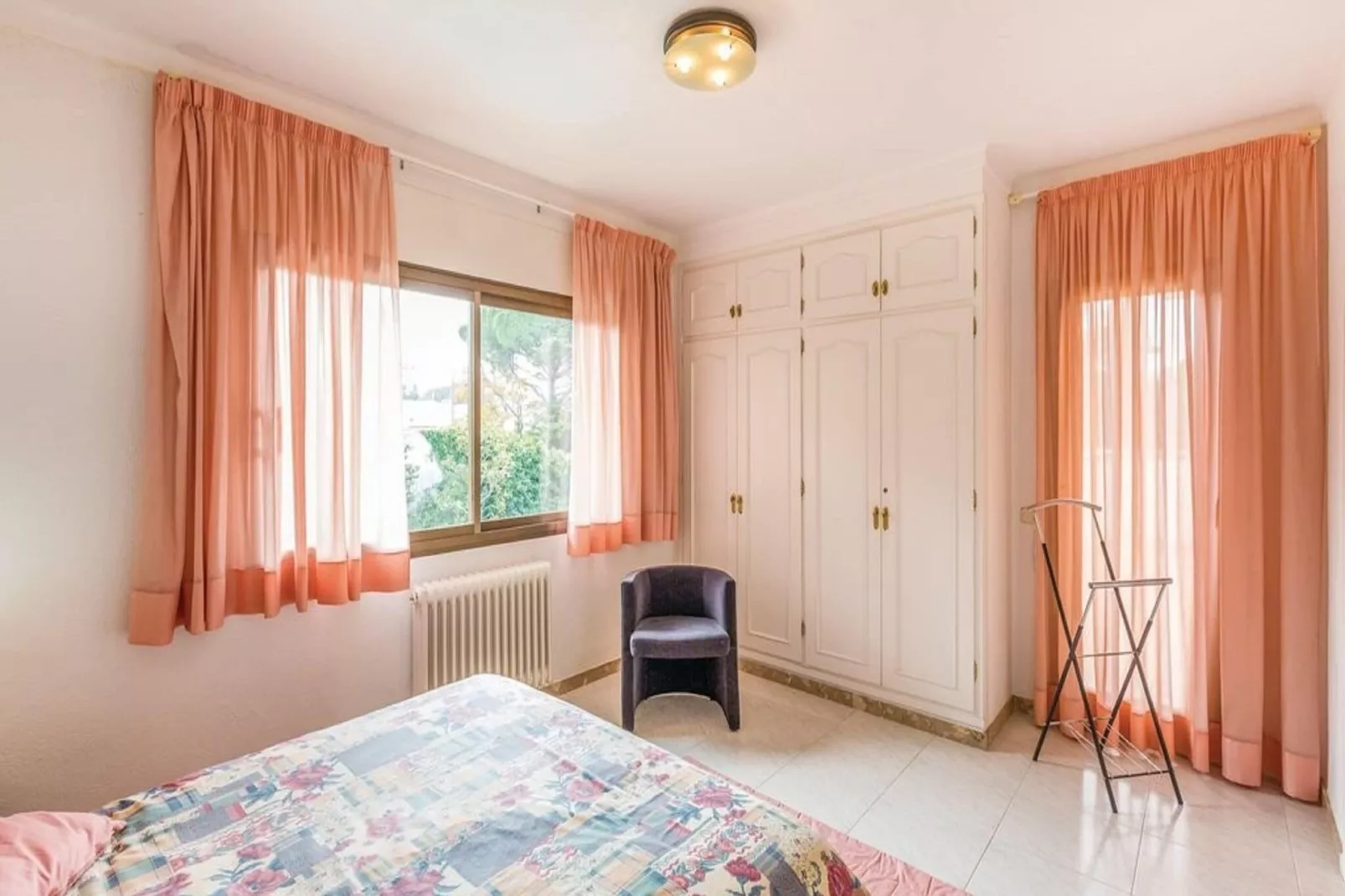 Casa con piscina y jardín L'Escala-Slaapkamer