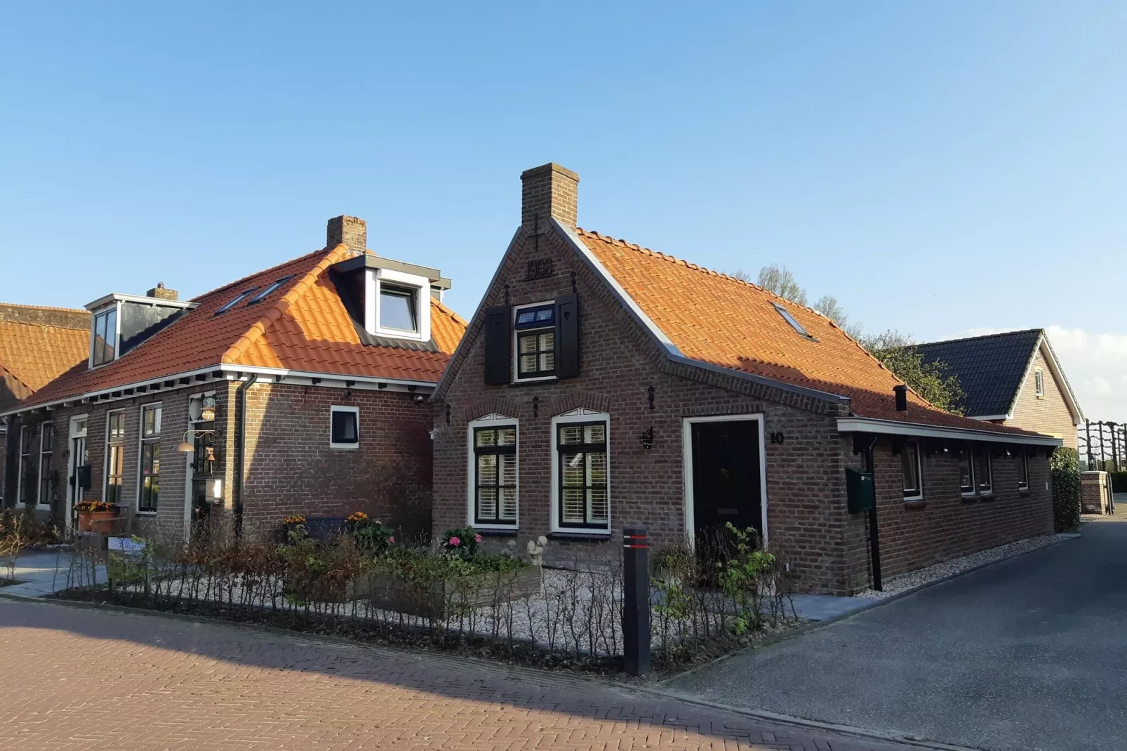 Waddenhuisjes Paesens-Buitenkant zomer