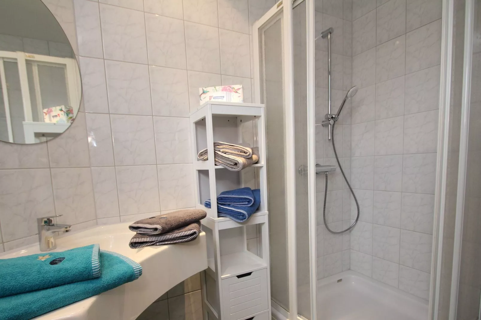 Reihenbungalow Nr 10 / Belegung 4 Personen-Badkamer