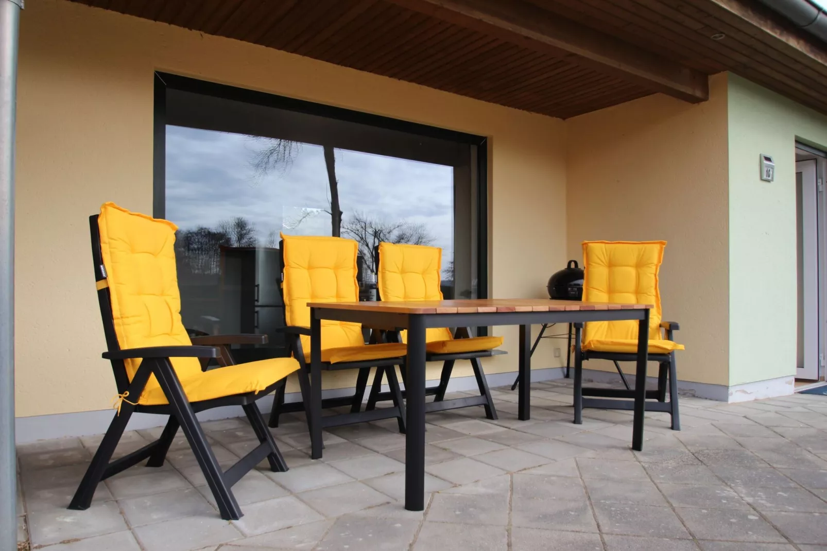Reihenbungalow Nr 10 / Belegung 4 Personen-Terrasbalkon