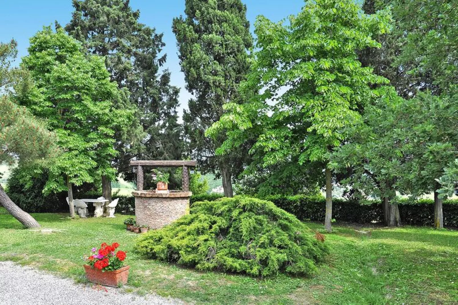 Agriturismo La Mirandola Villamagna Typ Falco Capriolo-Tuinen zomer