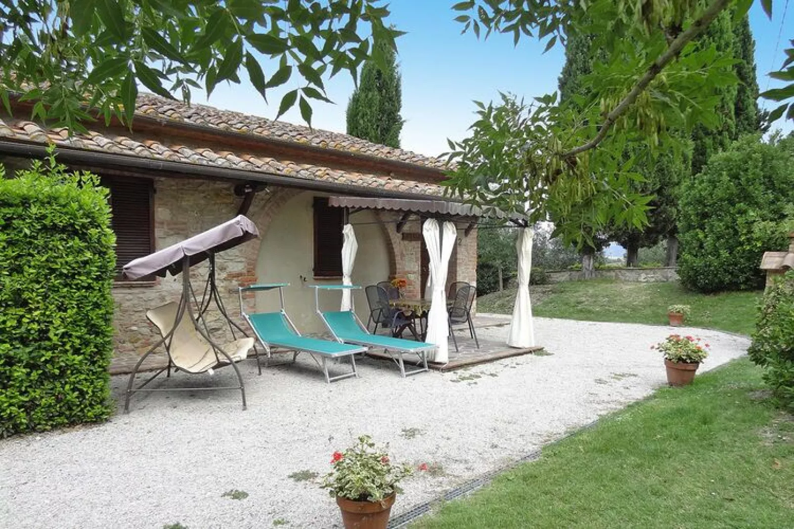 Agriturismo La Mirandola Villamagna Typ Falco Capriolo-Buitenkant zomer