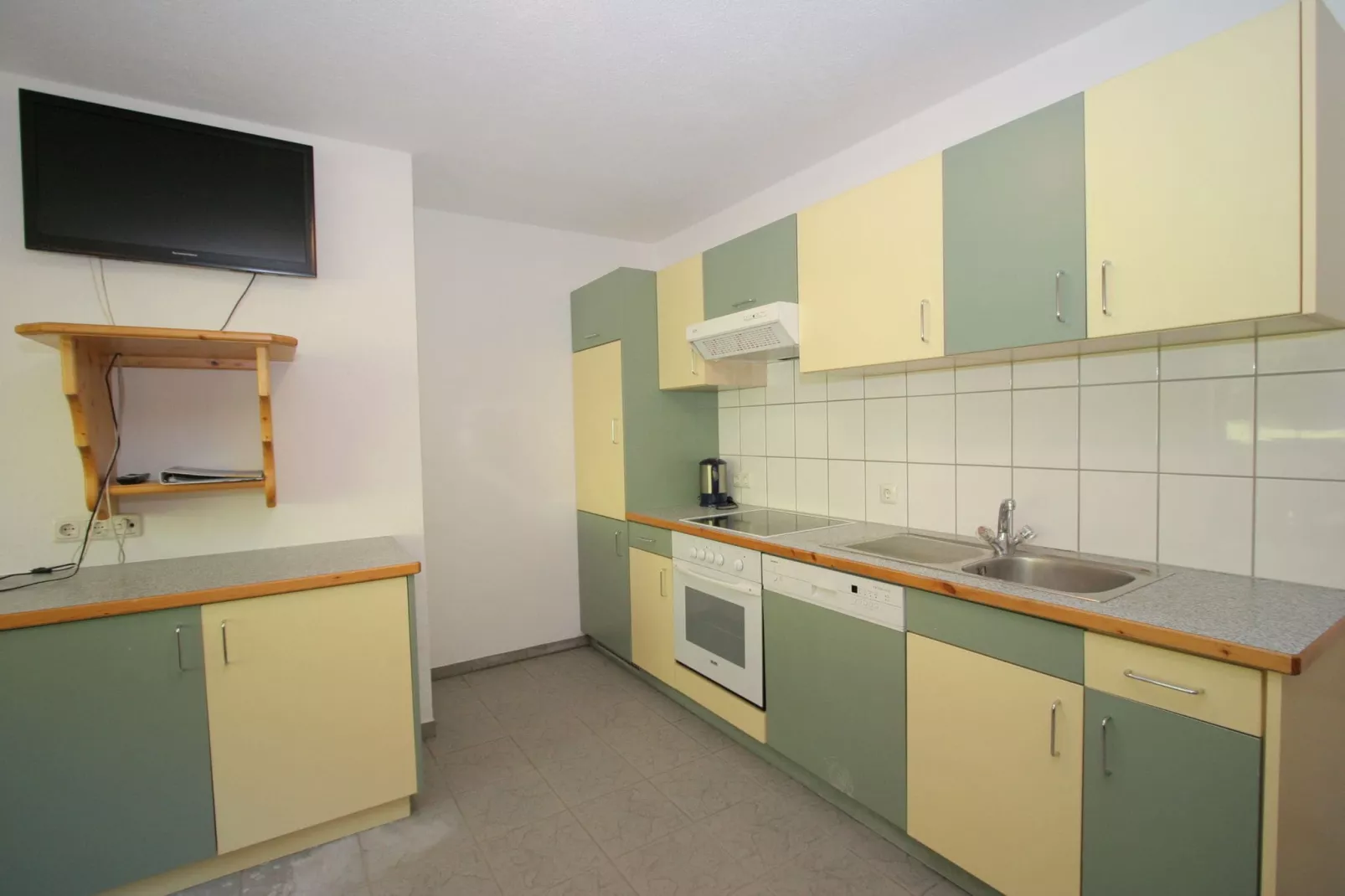 Karin Oben 10PAX-Keuken