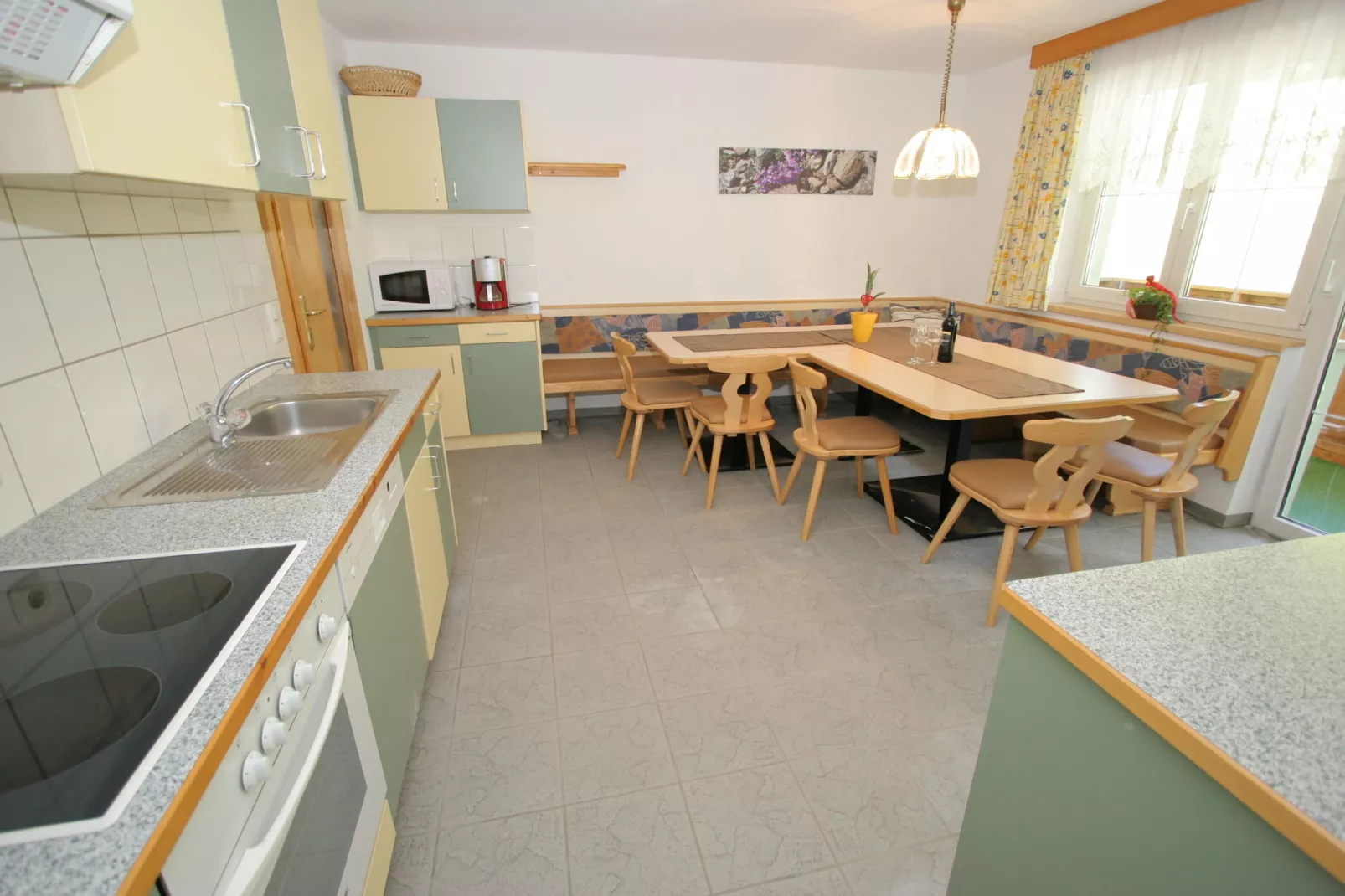 Karin Oben 10PAX-Keuken
