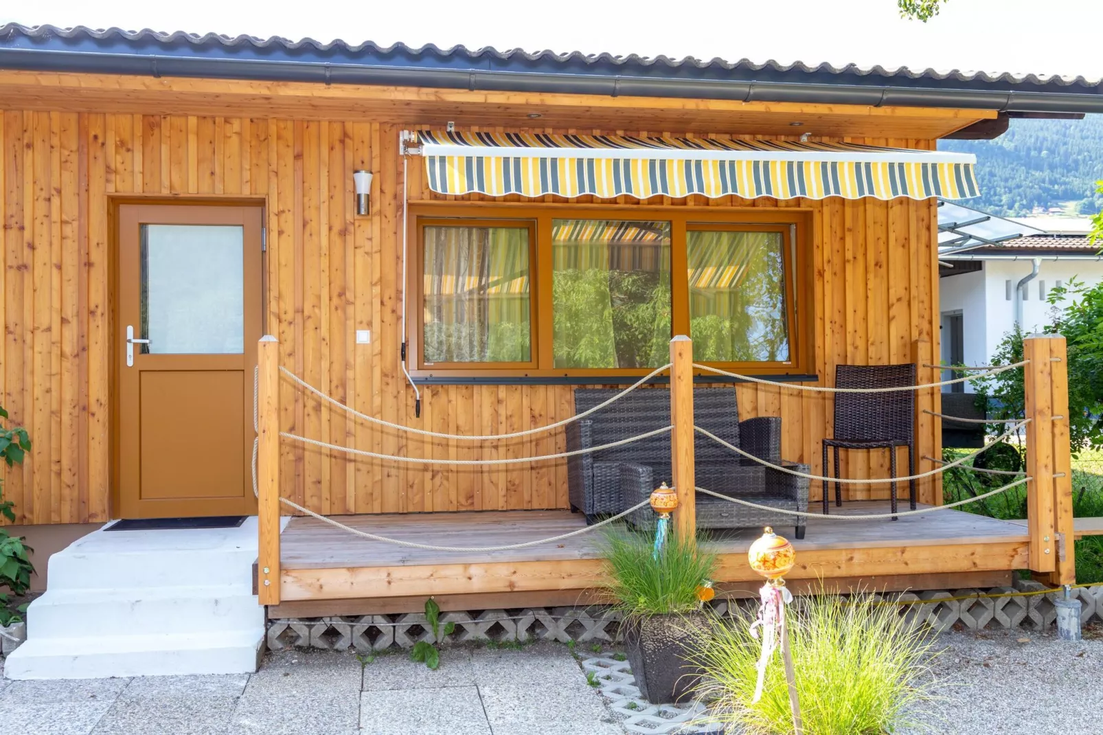 Blasge Bungalow 1-Terrasbalkon