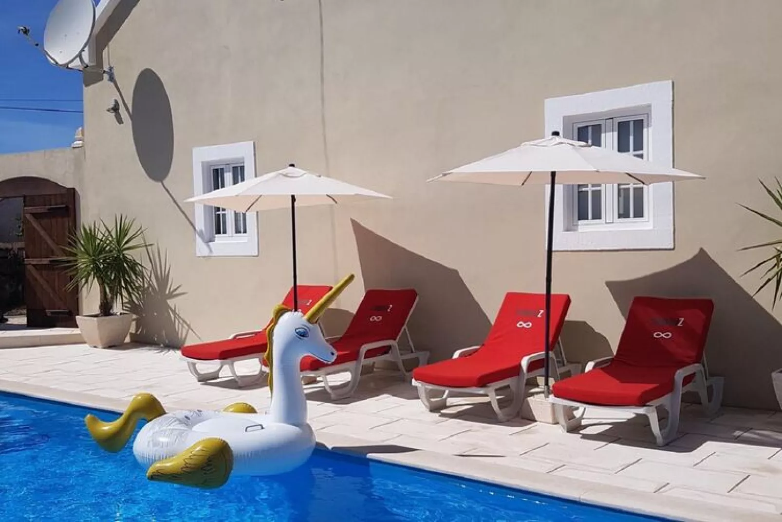 poolofhouse