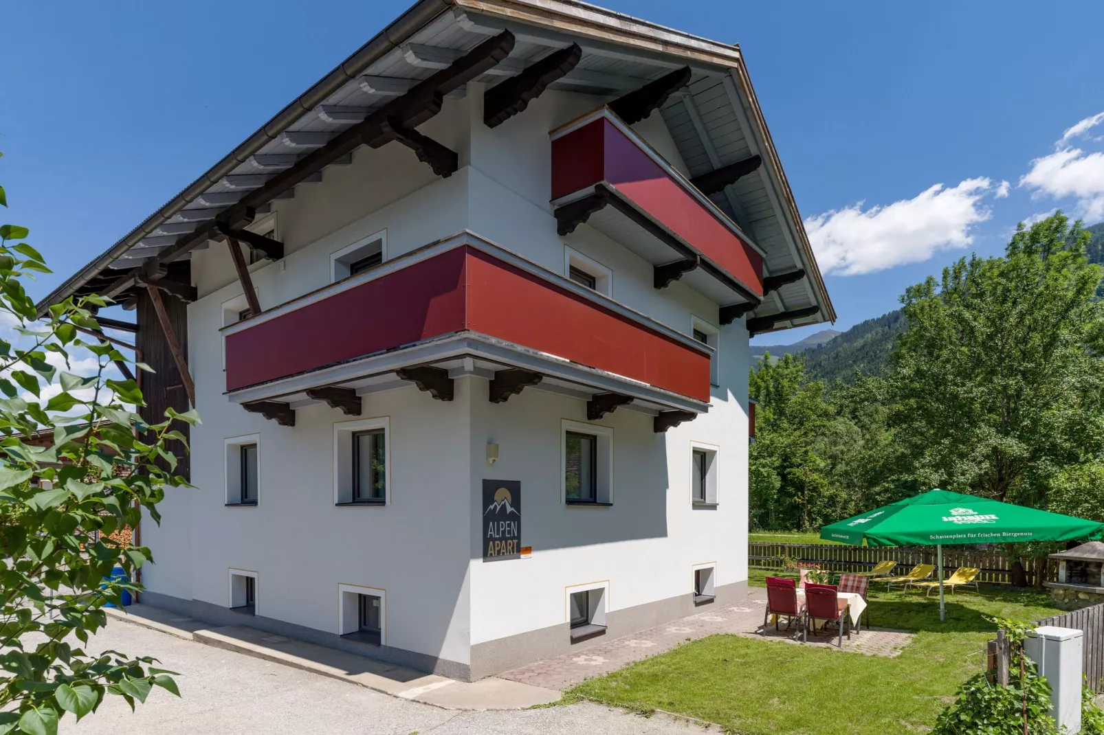 Ferienhaus Alpen Apart-Buitenkant zomer