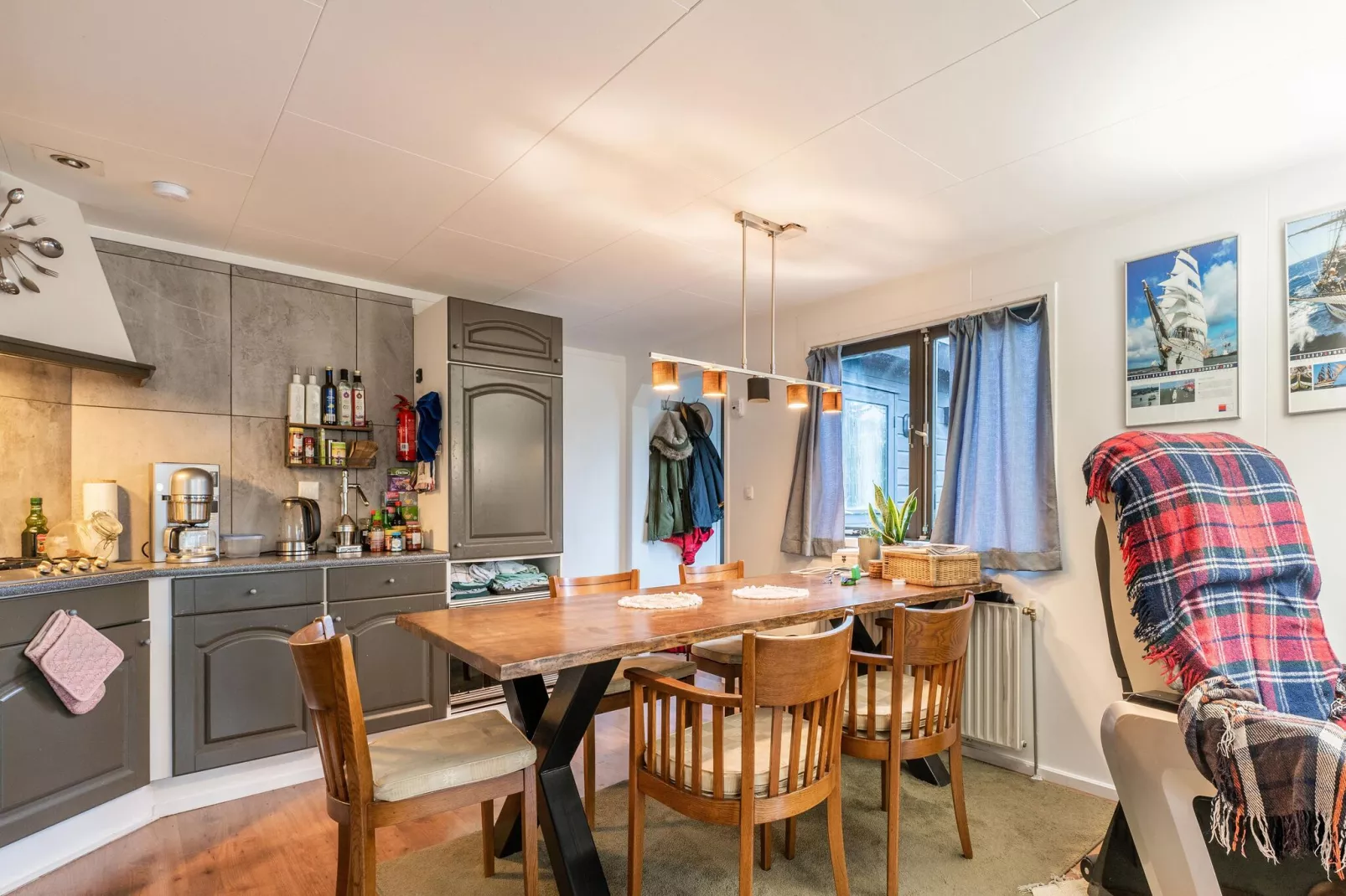 Chalet De Vier Jaargetijden 74-Eetkamer