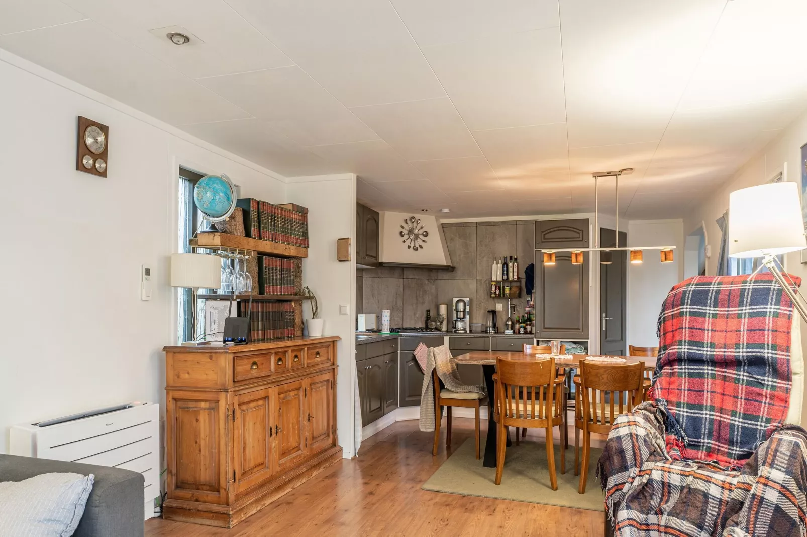 Chalet De Vier Jaargetijden 74-Eetkamer