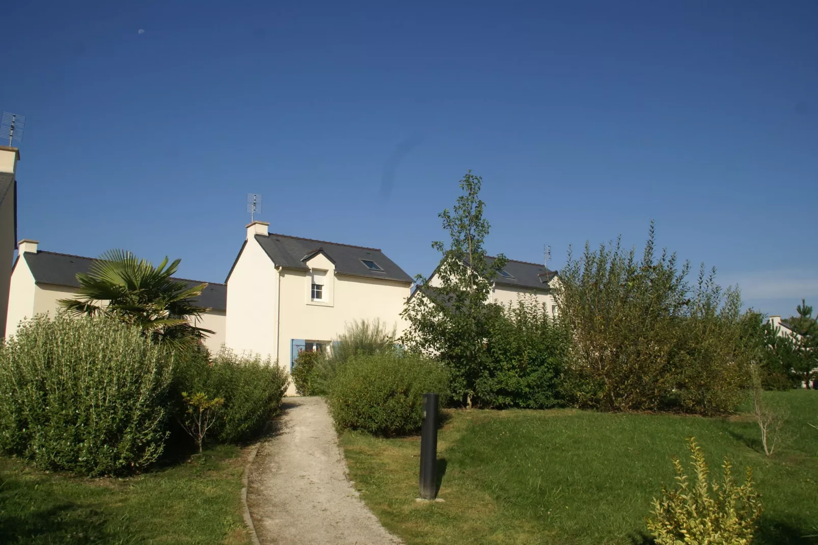 Le Hameau de Peemor Pen 6-Buitenkant zomer