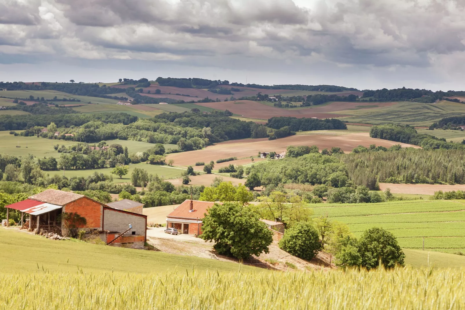 Maison de vacances Besse Le Moulinal Bas-Uitzicht zomer