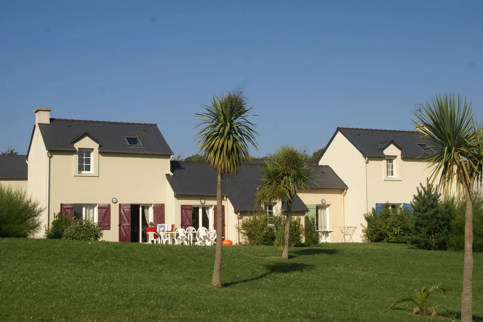 Le Hameau de Peemor Pen 2-Buitenkant zomer