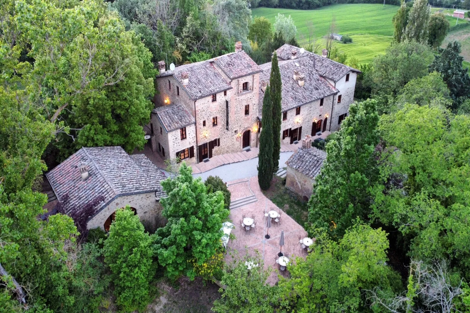 Casa Tettoia-Buitenkant zomer