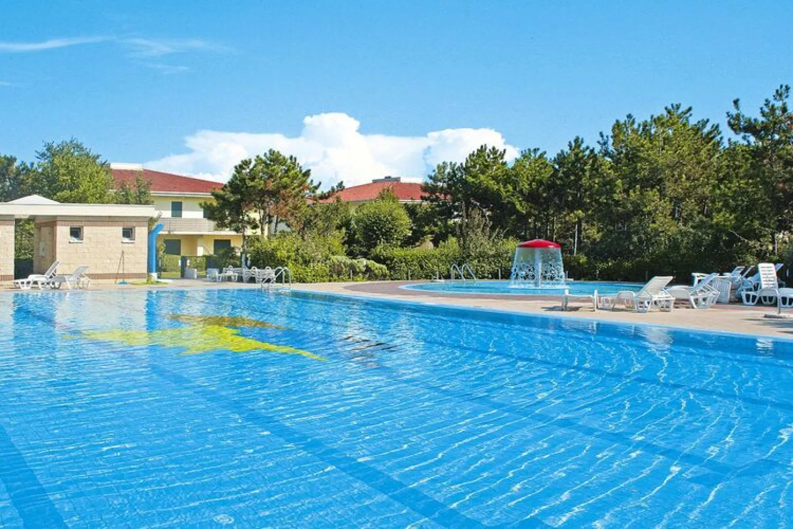 Holiday complex Villaggio Lido del Sole 1, Bibione-Villa Tipo C parking-Zwembad