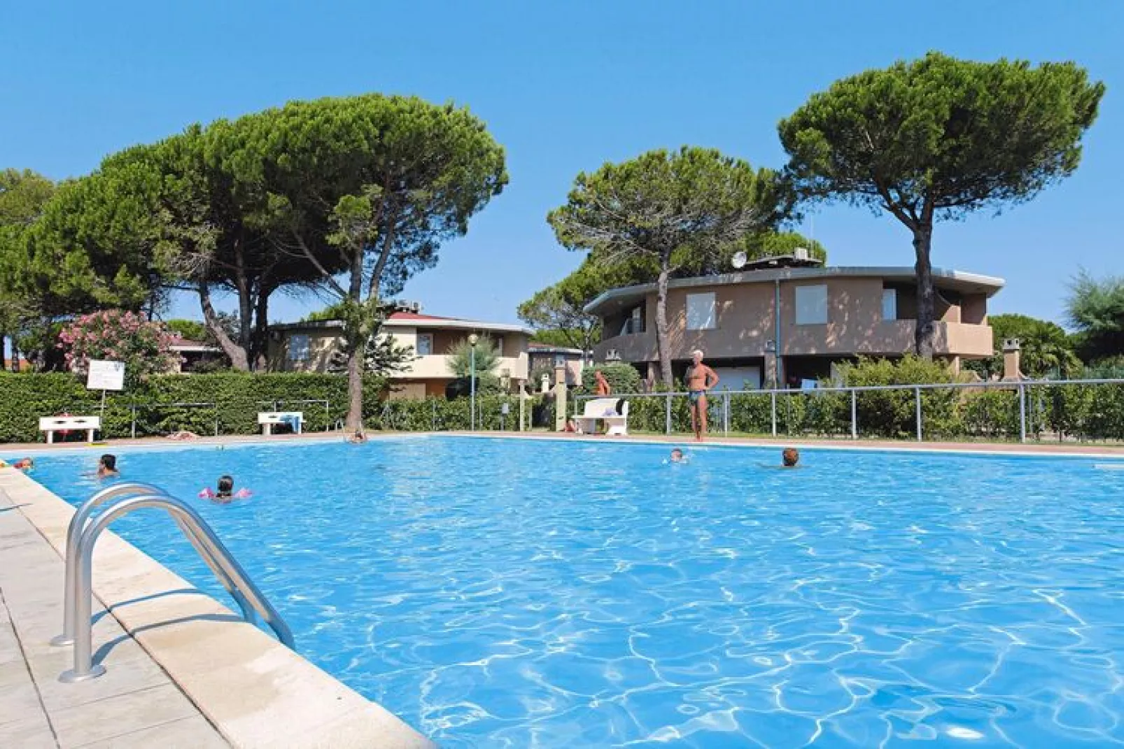 Holiday resort Villaggio Tivoli Bibione Spiaggia-Typ 2/37qm / 2-Zimmer-App auf 1 Etage-Zwembad