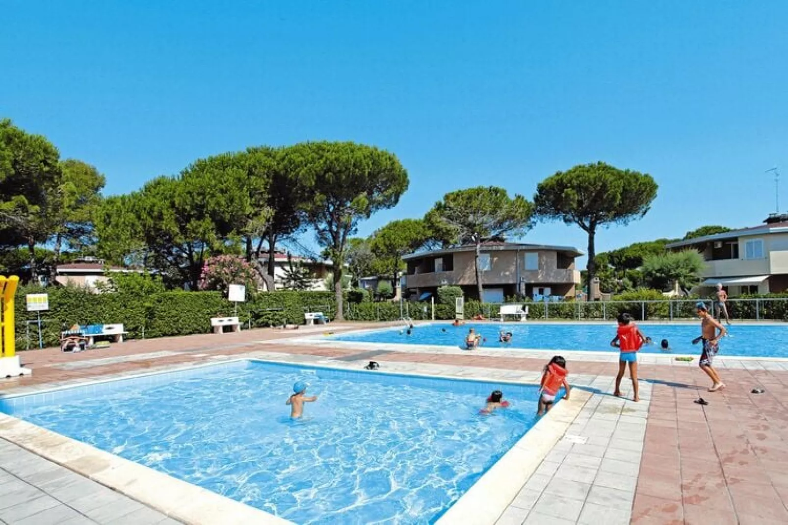 Holiday resort Villaggio Tivoli Bibione Spiaggia-Typ 4/50qm / 3--Zimmer-App auf 2 Etagen-Zwembad