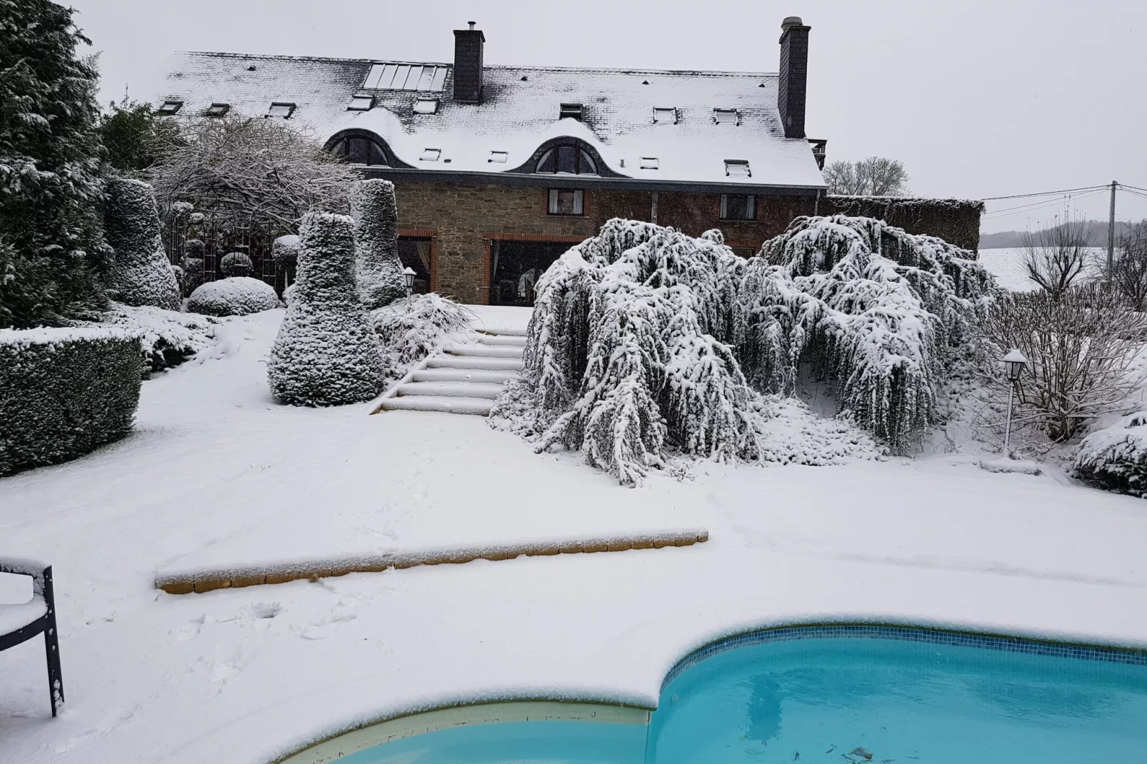 Relais de l' Ourthe-Buitenkant zomer