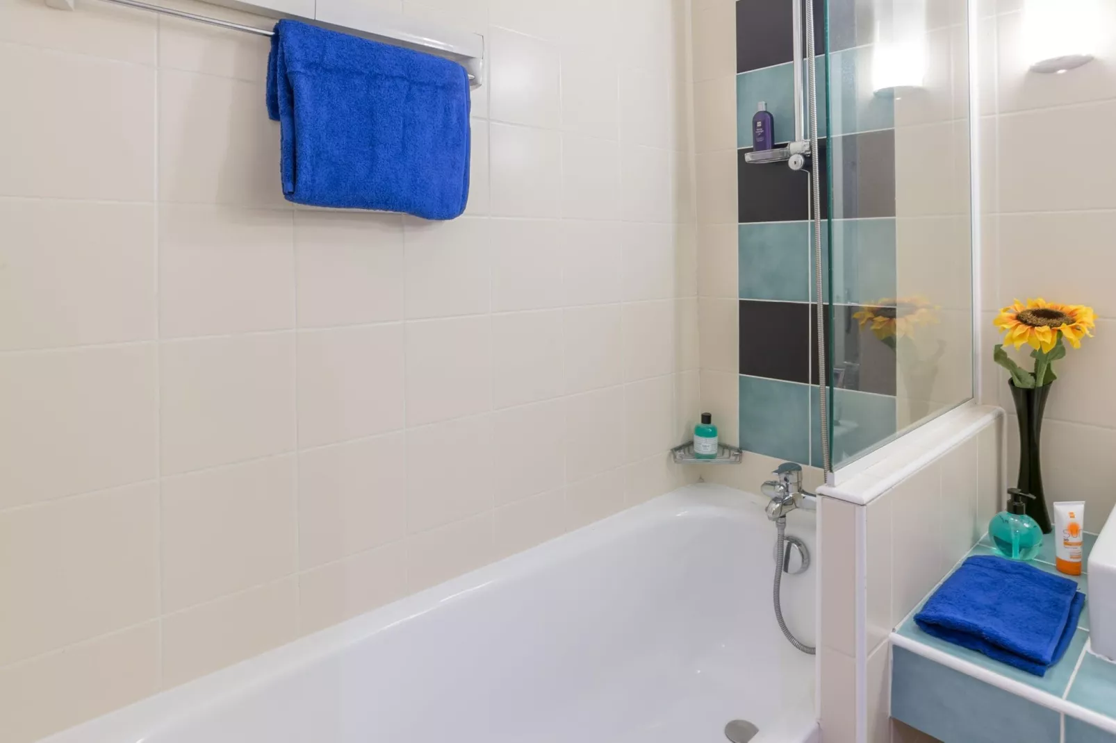 Residence L'Archipel Perros-Guirec  27 Standard - Apt 7 p- 2 bedrooms-Badkamer