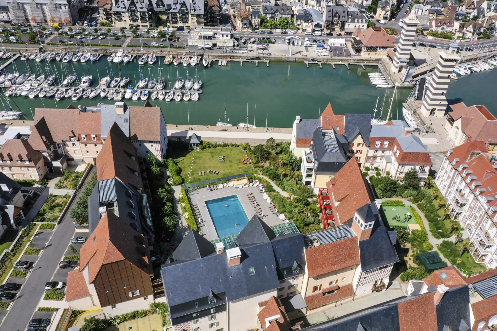 Residence Presqu'Ile de la Touques Deauville - 24 Standard Apt 4 p - 1 bedroom - terrace ou balcon-Buitenkant zomer