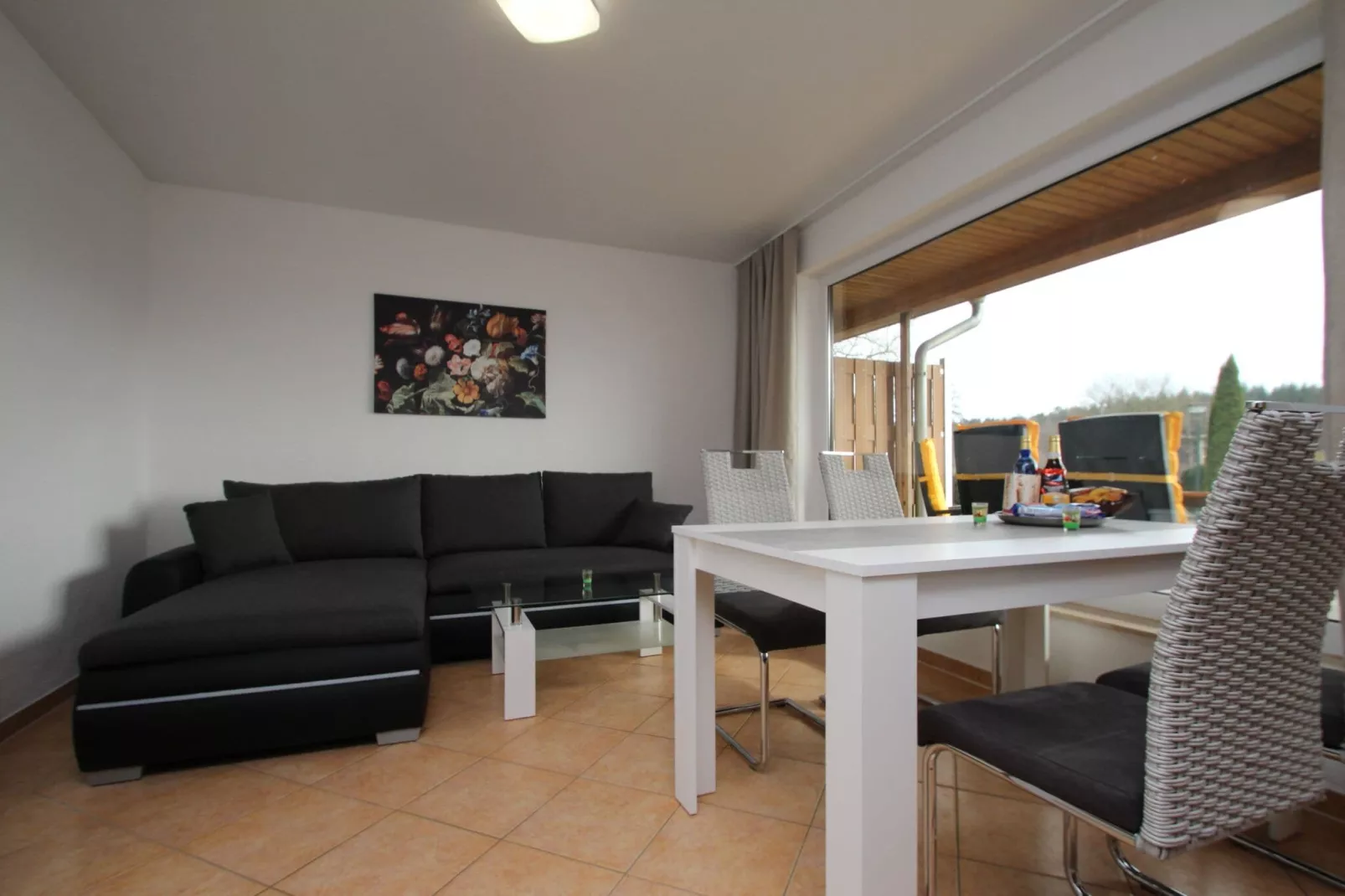 Reihenbungalow Nr 11 / Belegung 4 Personen-Eetkamer