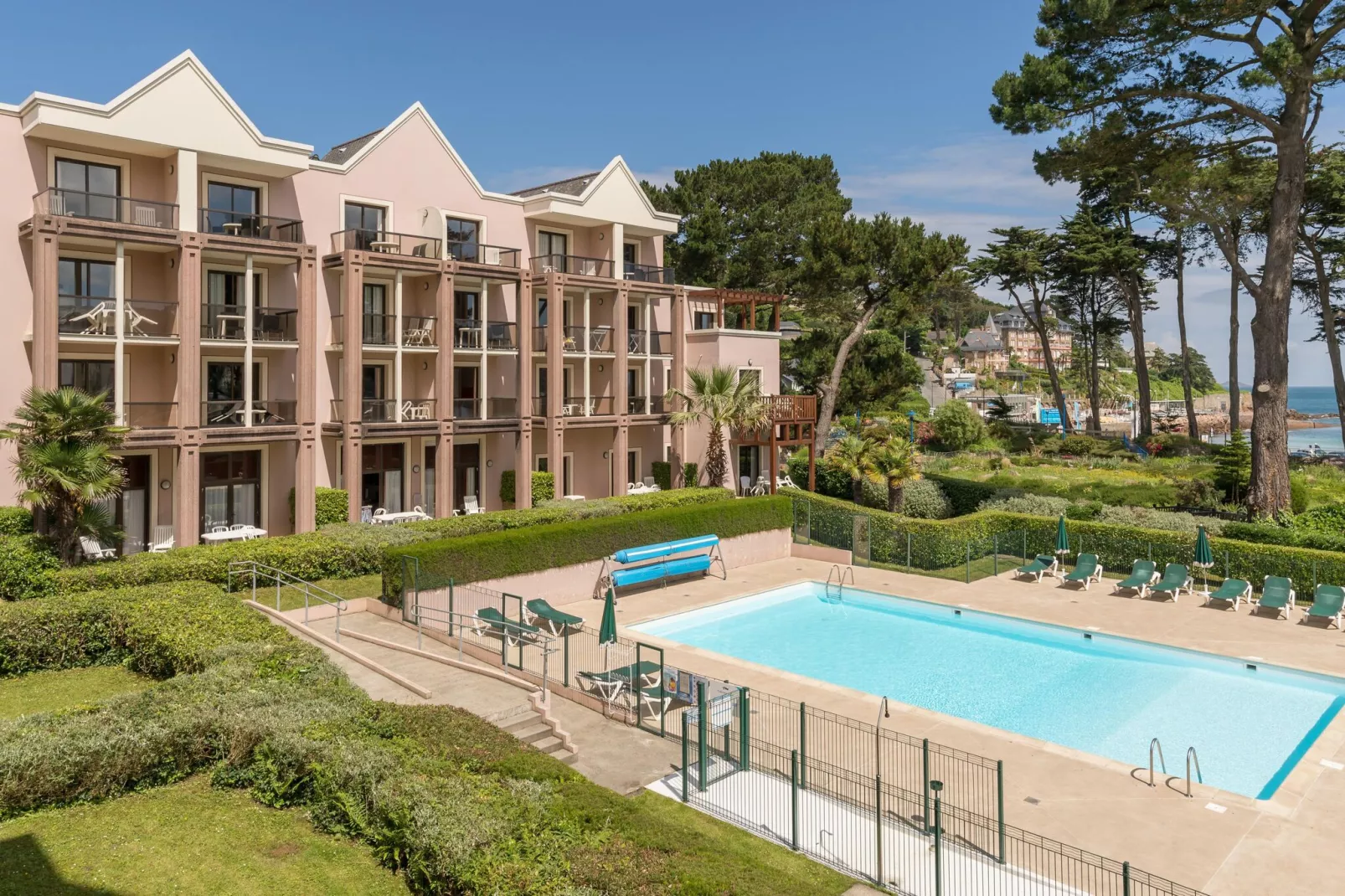 Residence L'Archipel Perros-Guirec - 25 Standard- Apt 5 p- 1 bedroom-Buitenkant zomer