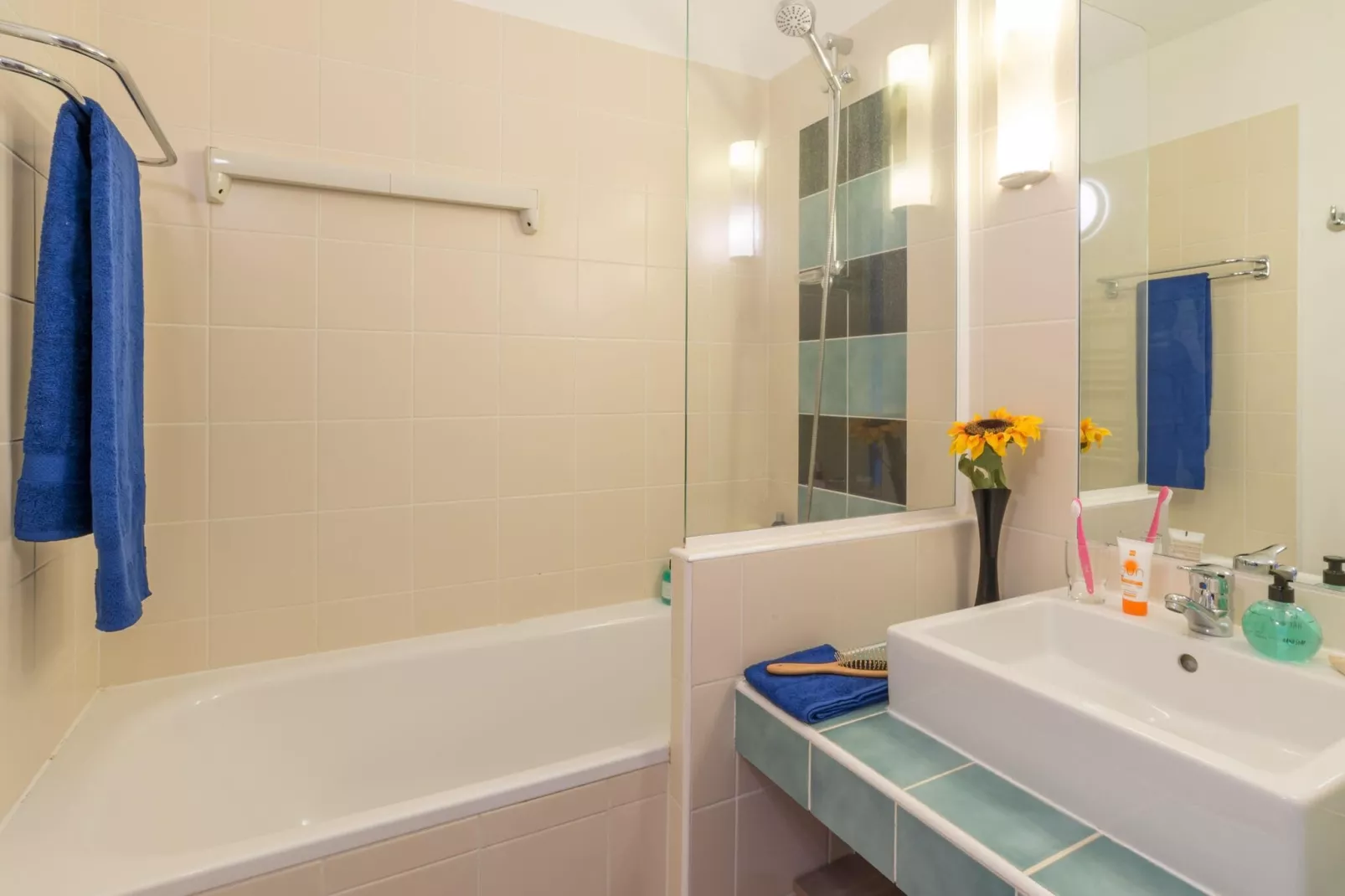 Residence L'Archipel Perros-Guirec - 25 Standard- Apt 5 p- 1 bedroom-Badkamer