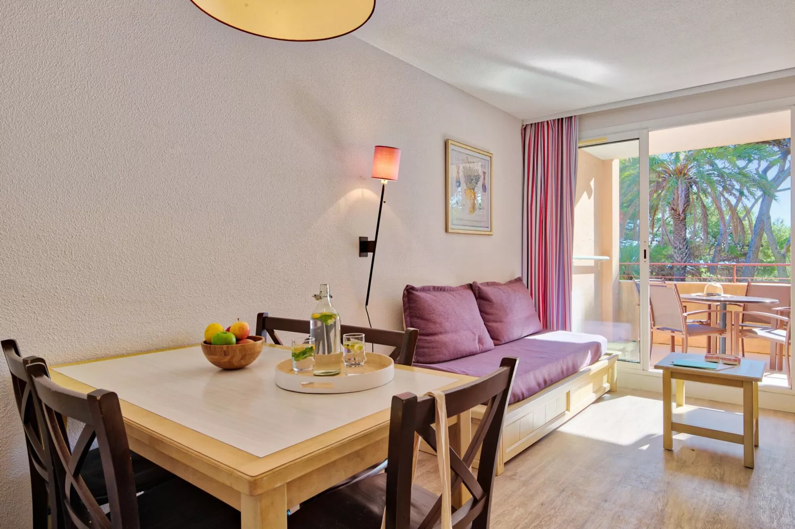 Residence La Pinède, Hyères-A5 Standard - Apt. 5 p. - 1 bedroom-Woonkamer