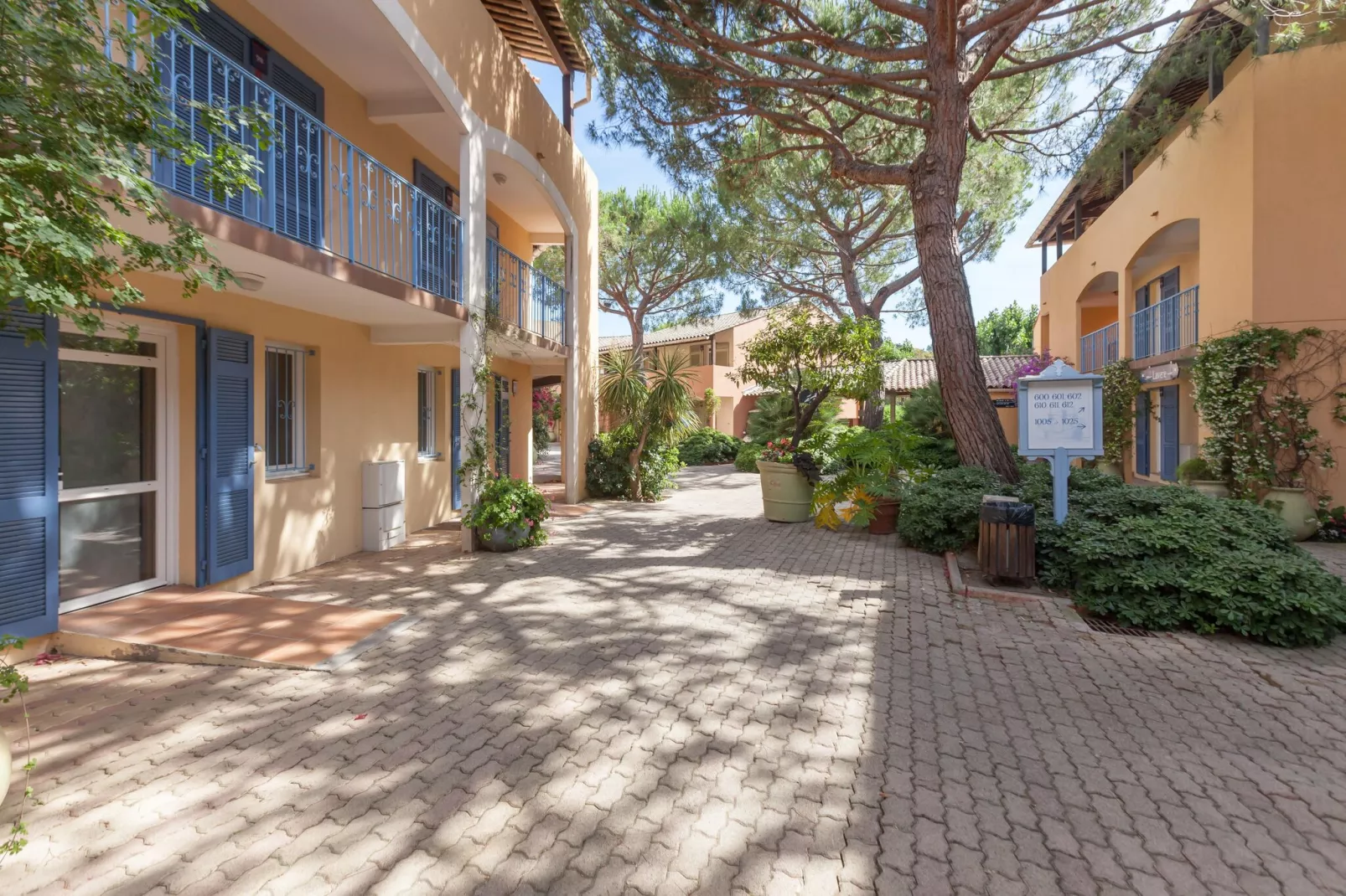 Residence Les Rives de Cannes Mandelieu Mandelieu-la-Napoule - 25 Standard - Apt 5 p - 1 bedroom-Parkfaciliteiten