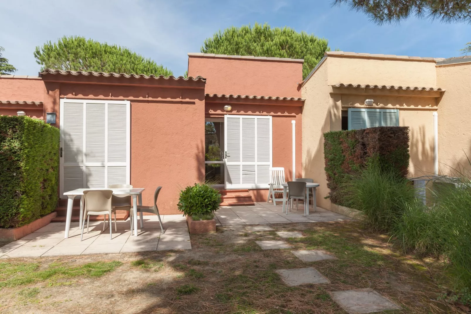 Residence Les Rives de Cannes Mandelieu Mandelieu-la-Napoule 36 Standard - Apt 6 p - 2 bedrooms-Buitenkant zomer