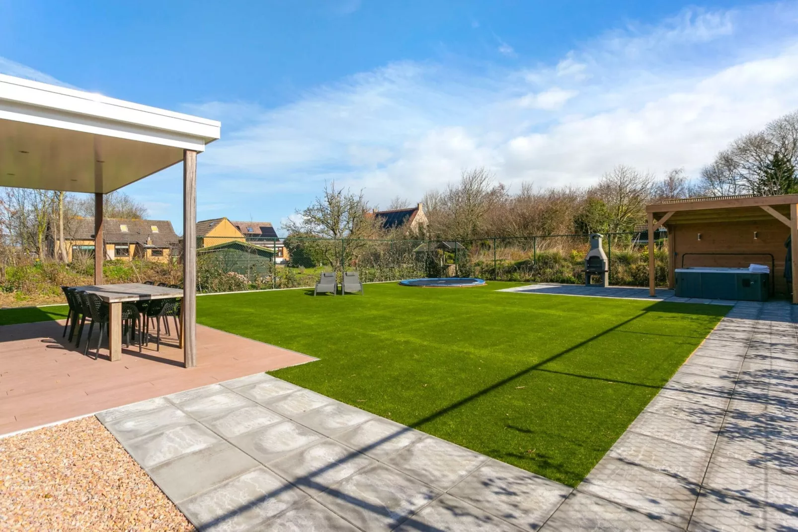 Villa Hopper met jacuzzi extra kosten voor gebruik-Tuinen zomer