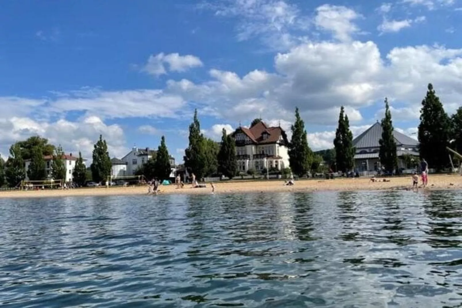 Ferienwohnung Am Strand-Buitenkant zomer