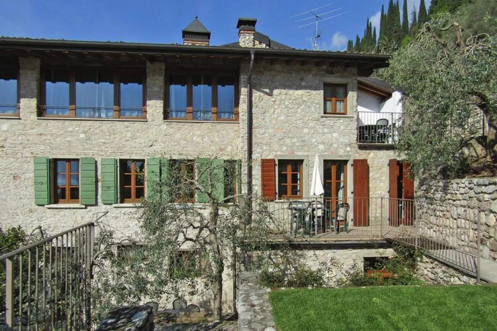 Residence Borgo Alba Chiara, Toscolano-bilo 40-48 qm-Buitenkant zomer