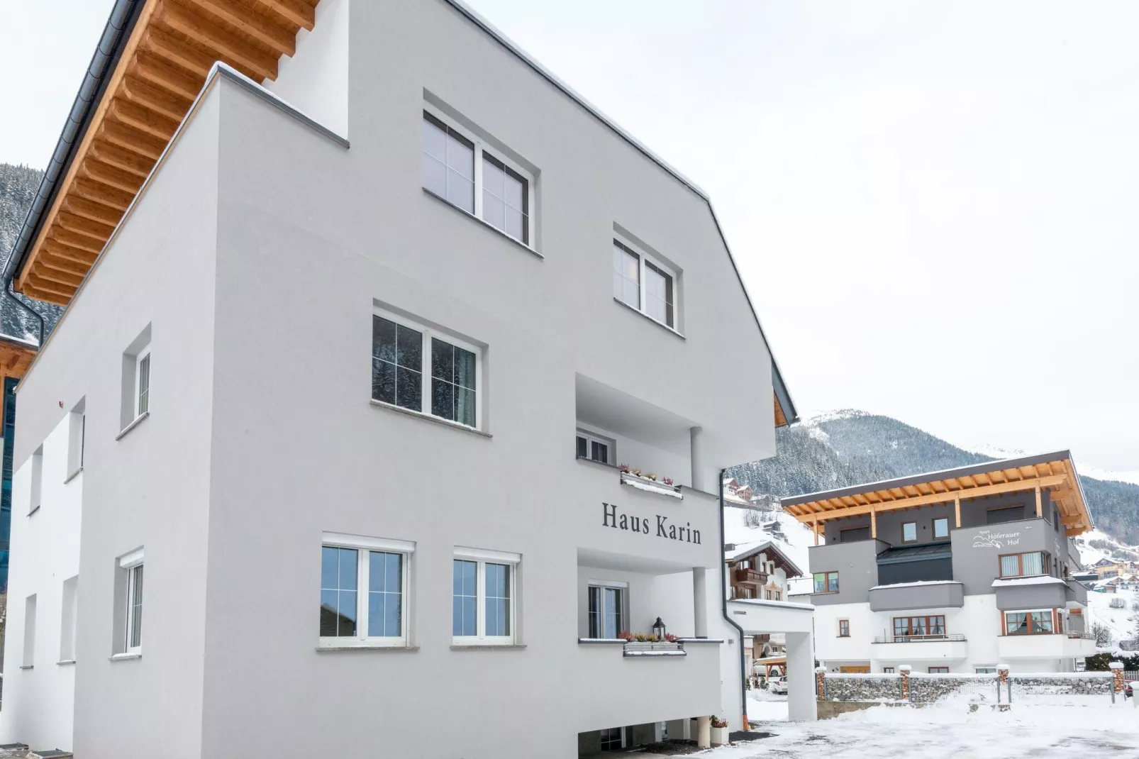 Karin Oben 10PAX-Exterieur winter