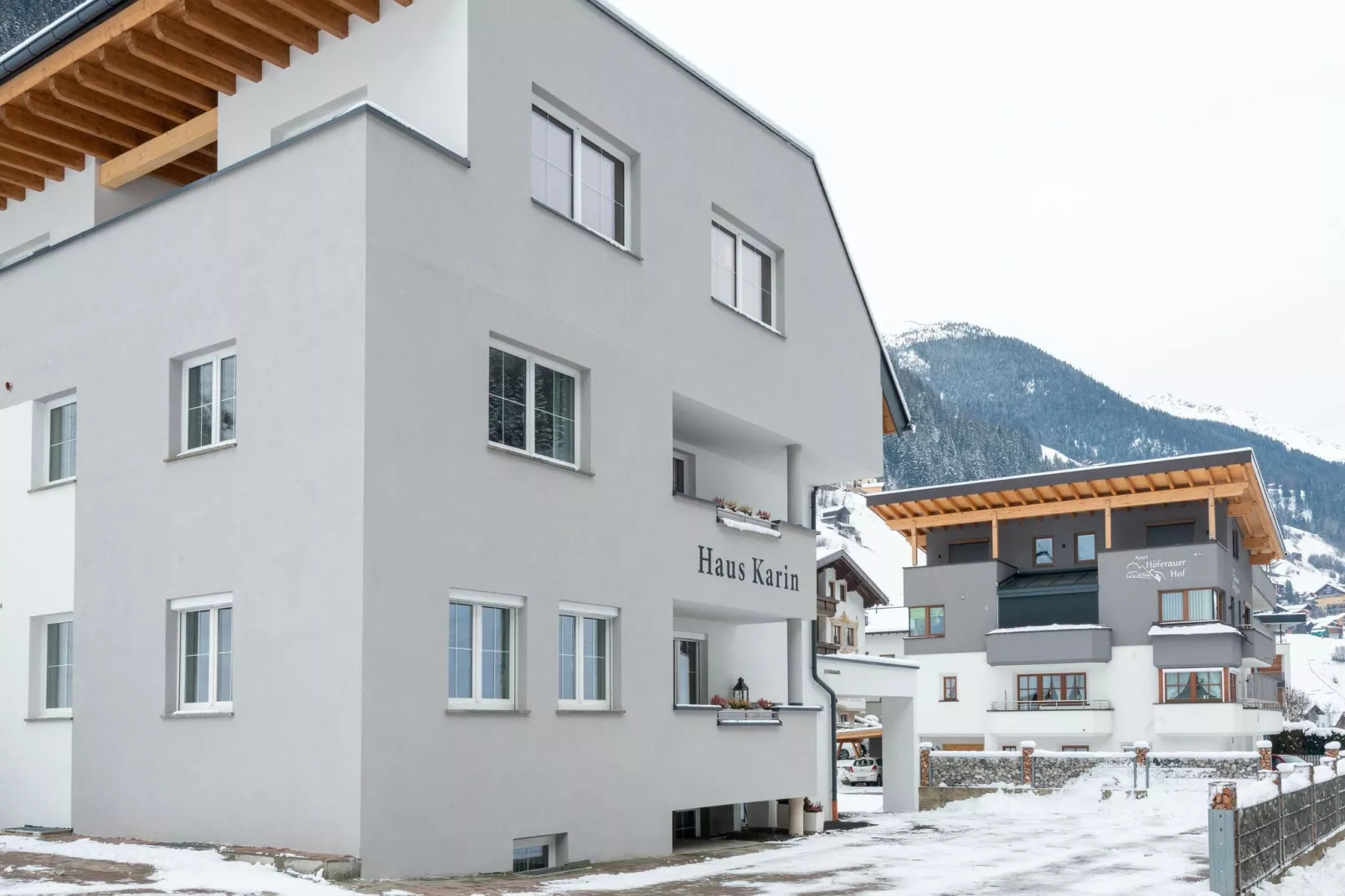 Karin Oben 10PAX-Exterieur winter