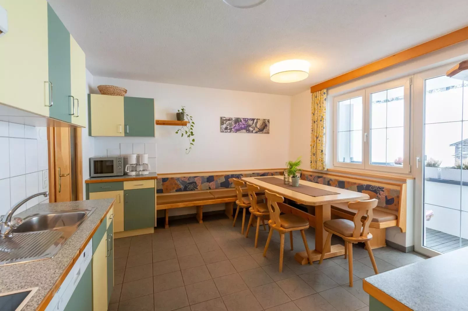 Karin Oben 10PAX-Keuken