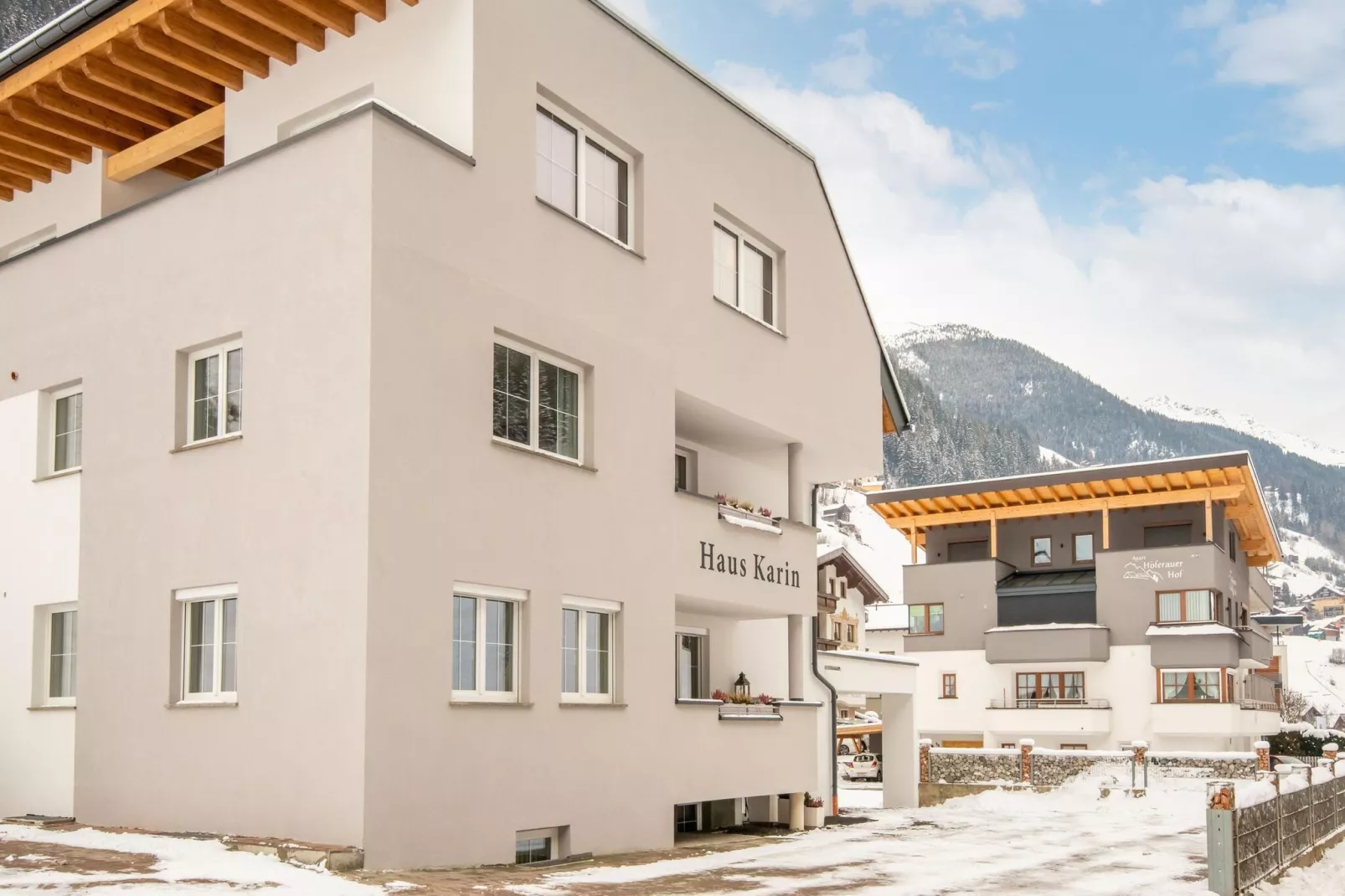 Karin Unten 8PAX-Exterieur winter