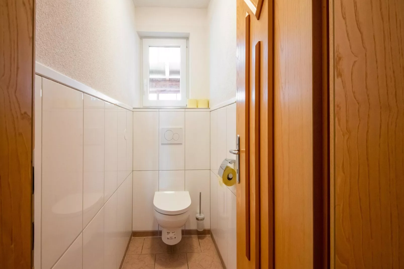 Karin Unten 8PAX-Badkamer